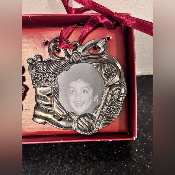 Gorham Set of 3 Silverplated Picture frame ornaments - Picture 4 of 5